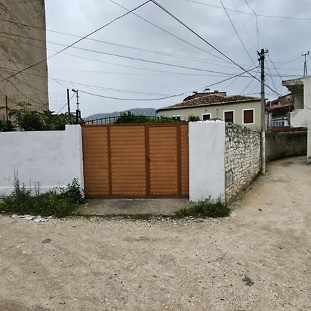 Apartment Mateo Berat